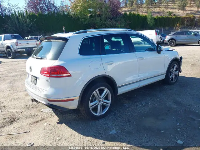 WVGDF9BP3GD010566 — 2016 Volkswagen Touareg Highline/Execline W/Rline, фото 4 с аукциона IAAI 14.10.2026, Передняя часть