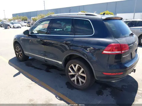 2014 Volkswagen Touareg X VIN WVGEP9BPXED014886 фото 3