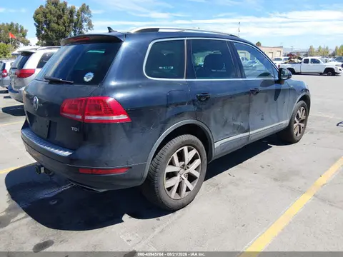 2014 Volkswagen Touareg X VIN WVGEP9BPXED014886 фото 4