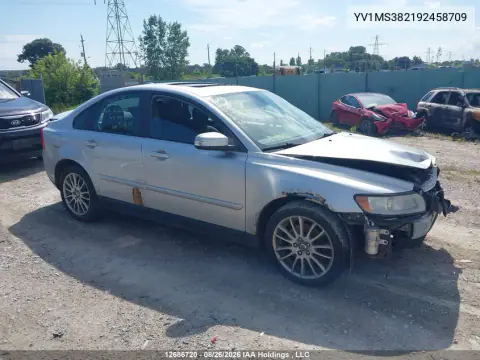 YV1MS382192458709 — 2009 Volvo S40, Повреждения со всех сторон, фото до ремонта