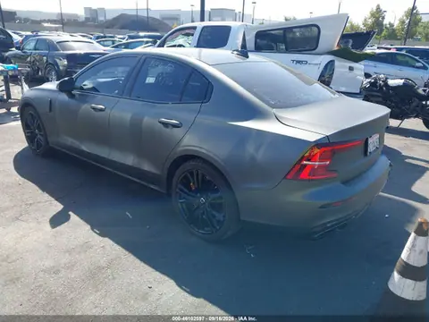 2022 Volvo S60 Recharge Plug-in Hybrid T8 Black Edition R-design Extended Range VIN 7JRH60FD4NG192485 фото 3