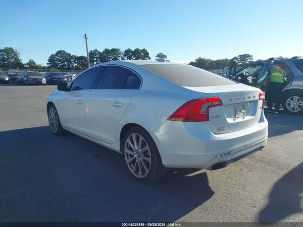 LYV402FM5GB103144 — 2016 Volvo S60, фото 3 с аукциона IAAI 11.10.2026, Передняя часть