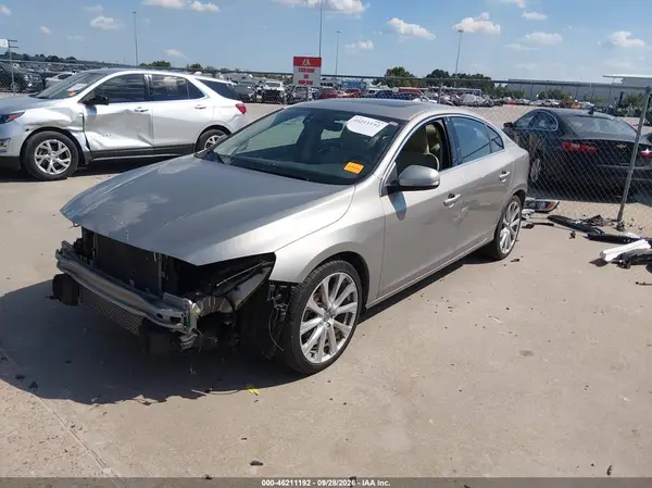 LYV402FK4GB102534 — 2016 Volvo S60, фото 2 с аукциона IAAI, Передняя и задняя части