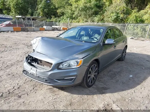 LYV402TK6HB154236 — 2017 Volvo S60, фото 2 с аукциона IAAI, Естественный износ