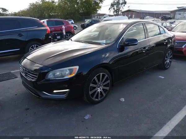 LYV402HK2JB172361 — 2018 Volvo S60, фото 2 с аукциона IAAI, Естественный износ