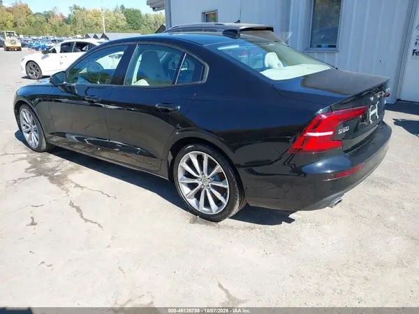 7JRA22TKXMG092238 — 2021 Volvo S60, фото 3 с аукциона IAAI 15.10.2026, Подтопление