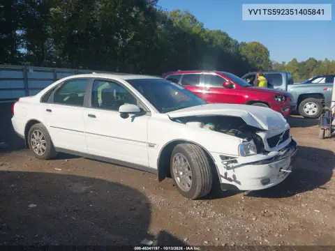 YV1TS592351405841 — 2005 Volvo S80, Передняя часть, фото до ремонта