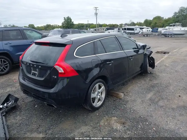 YV140MEK6G1316102 — 2016 Volvo V60, фото 4 с аукциона IAAI, Передняя часть