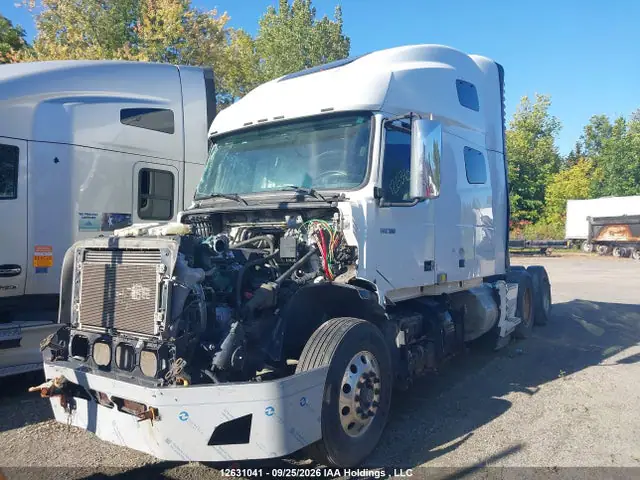 4V4NC9EH3LN241319 — 2020 Volvo Vn L, фото 2 с аукциона IAAI 14.10.2026, Опрокидывание