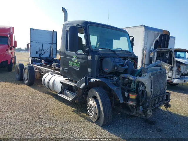 2015 Volvo VN VNL VIN 4V4NC9EH1FN189810 фото 1