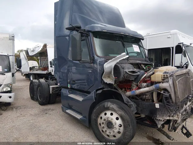 2022 Volvo VNL VIN 4V4NC9UG9NN317671 фото 1