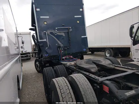 2022 Volvo VNL VIN 4V4NC9UG9NN317671 фото 3