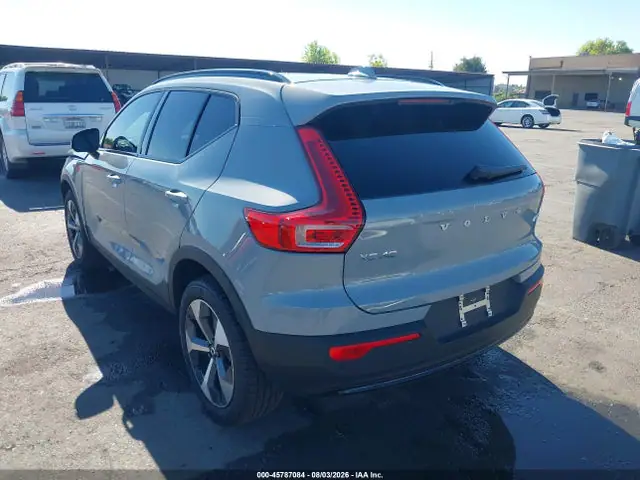 YV4L12UC7T2776643 — 2026 Volvo XC40 PLUS, фото 3 с аукциона IAAI 14.10.2026, Передняя часть