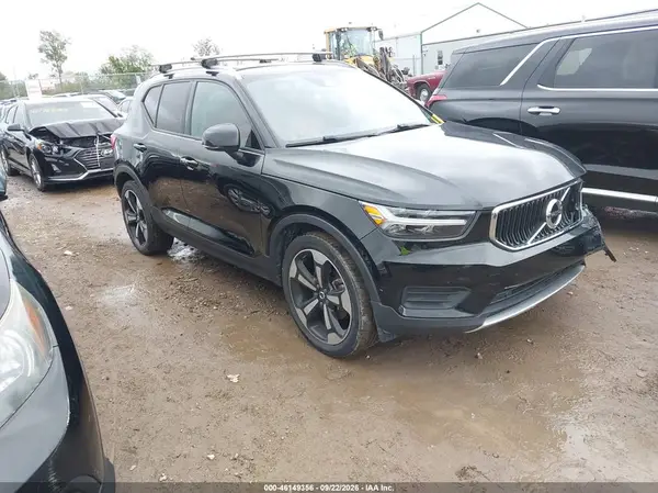 YV4162UK4K2153348 — 2019 Volvo XC40, Передняя часть (Front End), фото до ремонта