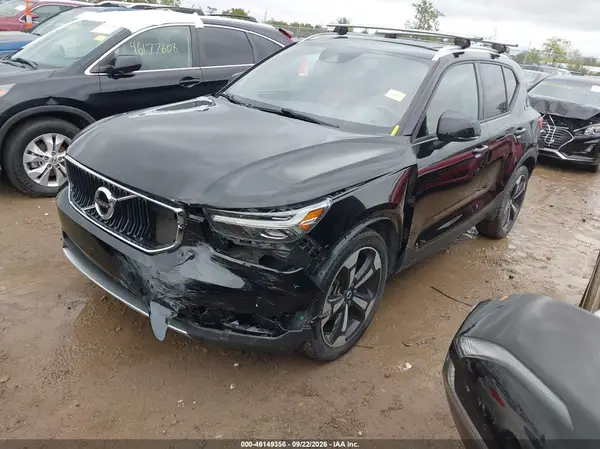 YV4162UK4K2153348 — 2019 Volvo XC40, фото 2 с аукциона IAAI 08.10.2026, Передняя часть