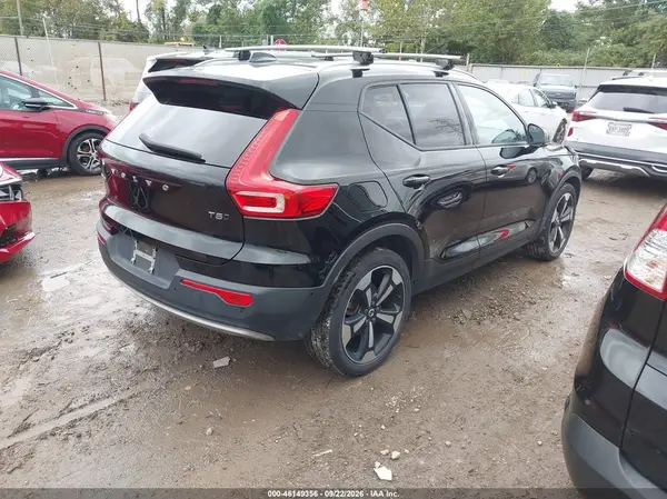 YV4162UK4K2153348 — 2019 Volvo XC40, фото 4 с аукциона IAAI 08.10.2026, Передняя часть