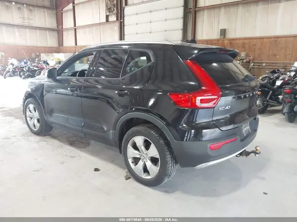 YV4162XZ9K2009495 — 2019 Volvo XC40, фото 3 с аукциона IAAI, Передняя часть слева