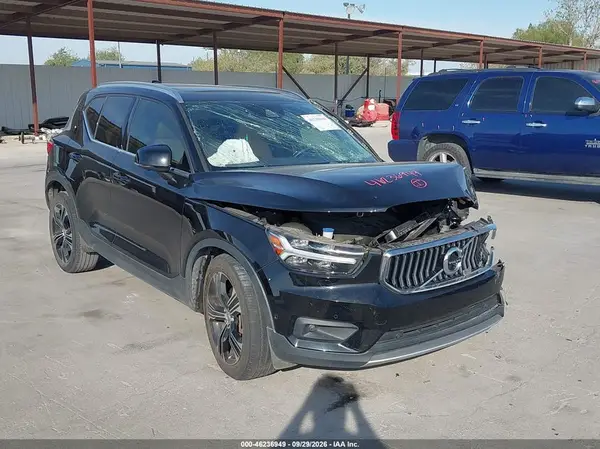 YV4AC2HLXL2336072 — 2020 Volvo XC40, Передняя часть (Front End), фото до ремонта