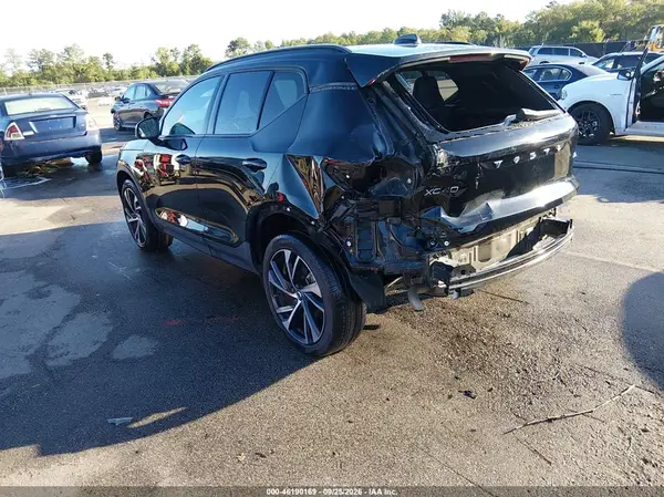 YV4AC2HM1M2561622 — 2021 Volvo XC40, фото 3 с аукциона IAAI, Задняя часть