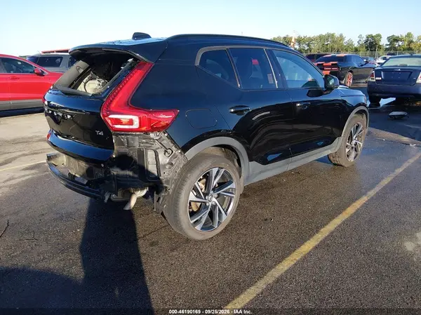 YV4AC2HM1M2561622 — 2021 Volvo XC40, фото 4 с аукциона IAAI, Задняя часть