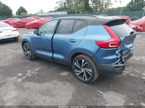 YV4162UMXM2405608 — 2021 Volvo XC40, фото 3 с аукциона IAAI, Задняя часть