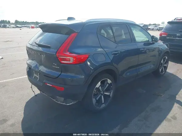 YV4AC2HKXN2721187 — 2022 Volvo XC40, фото 4 с аукциона IAAI 12.10.2026, Задняя часть