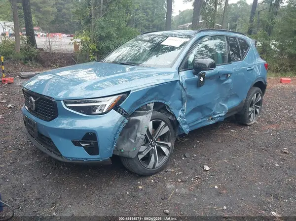 YV4L12UW3P2068261 — 2023 Volvo XC40, фото 2 с аукциона IAAI, Левый бок