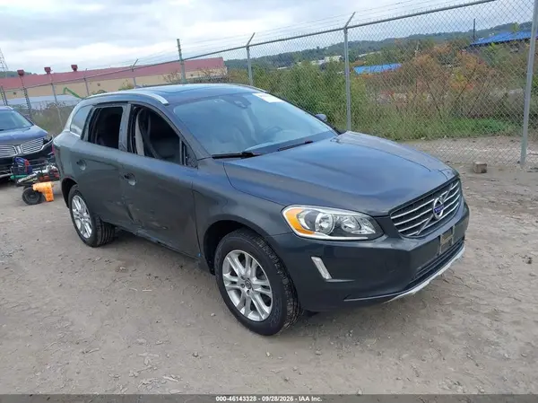 YV4612RK6G2865395 — 2016 Volvo XC60, Правый бок (Right Side), фото до ремонта