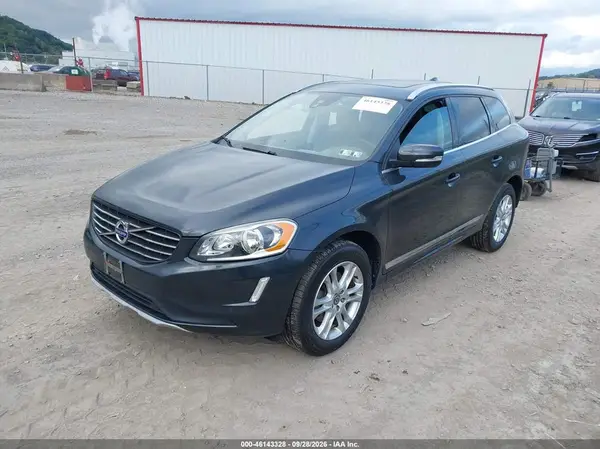 YV4612RK6G2865395 — 2016 Volvo XC60, фото 2 с аукциона IAAI, Правый бок