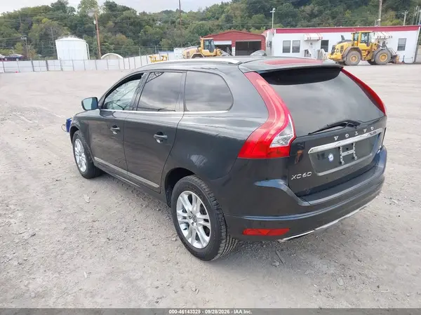 YV4612RK6G2865395 — 2016 Volvo XC60, фото 3 с аукциона IAAI, Правый бок