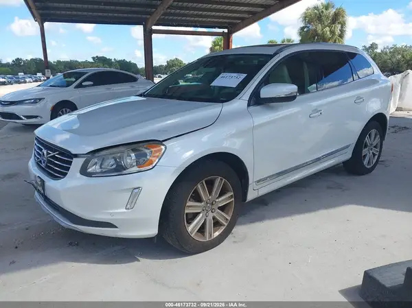 YV449MRK7G2893749 — 2016 Volvo XC60, фото 2 с аукциона IAAI 13.10.2026, Естественный износ