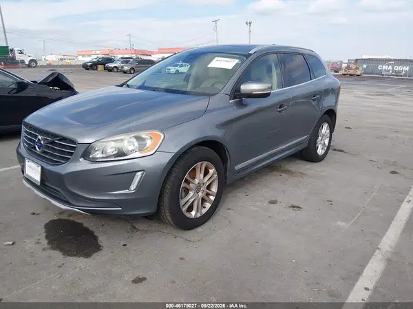 YV4612RK8G2871375 — 2016 Volvo XC60, фото 2 с аукциона IAAI, Естественный износ