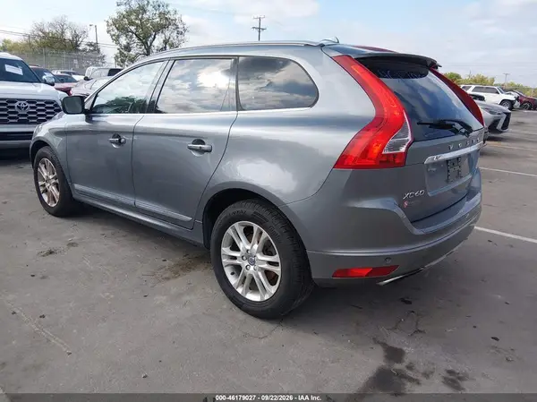 YV4612RK8G2871375 — 2016 Volvo XC60, фото 3 с аукциона IAAI, Естественный износ