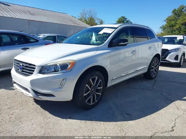 2017 VOLVO XC60 VIN YV449MRR4H2212929 фото 2