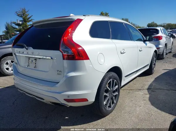 2017 VOLVO XC60 VIN YV449MRR4H2212929 фото 4