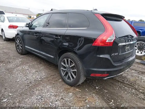 YV449MRR9H2163050 — 2017 Volvo XC60, фото 3 с аукциона IAAI 14.10.2026, Передняя часть слева