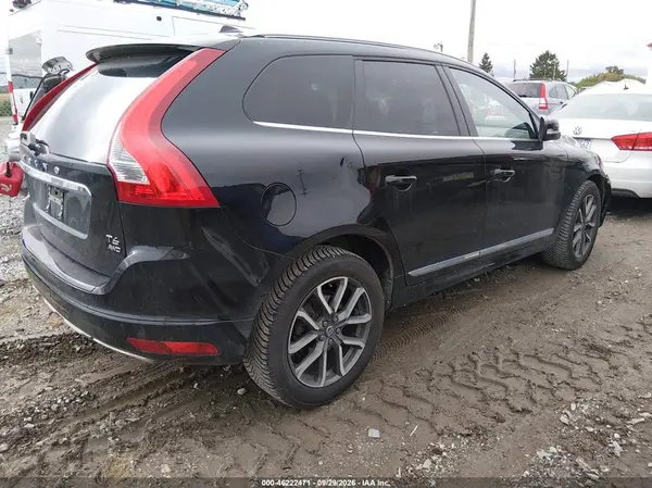 YV449MRR9H2163050 — 2017 Volvo XC60, фото 4 с аукциона IAAI 14.10.2026, Передняя часть слева
