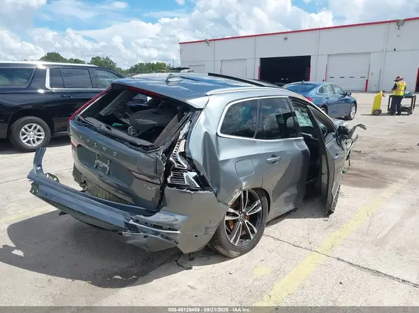 YV4A22RK4J1021828 — 2018 Volvo XC60, фото 4 с аукциона IAAI 14.10.2026, Опрокидывание