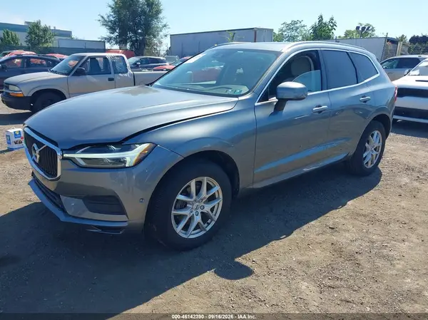 YV4102RK8J1075543 — 2018 Volvo XC60, фото 2 с аукциона IAAI 13.10.2026, Правый бок