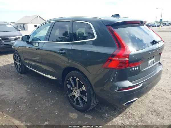 YV4A22RL3J1003040 — 2018 Volvo XC60, фото 3 с аукциона IAAI, Передняя часть