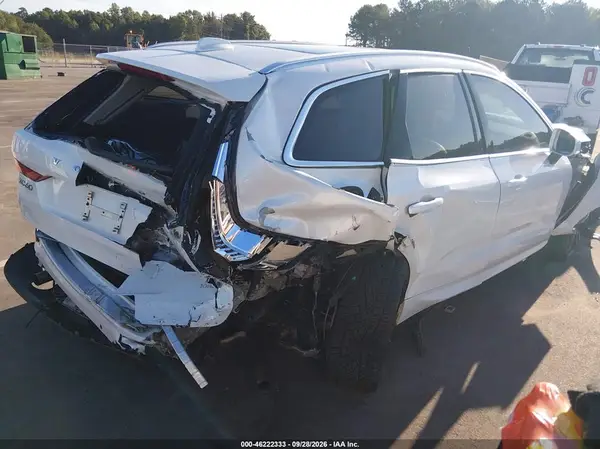 LYV102RK7JB101139 — 2018 Volvo XC60, фото 4 с аукциона IAAI, Передняя часть