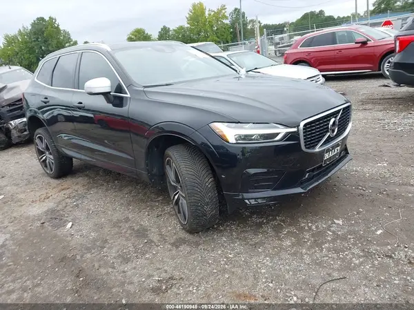 LYVA22RM8KB302402 — 2019 Volvo XC60, Передняя часть слева (Left Front), фото до ремонта