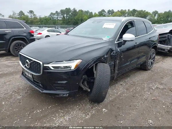 LYVA22RM8KB302402 — 2019 Volvo XC60, фото 2 с аукциона IAAI, Передняя часть слева