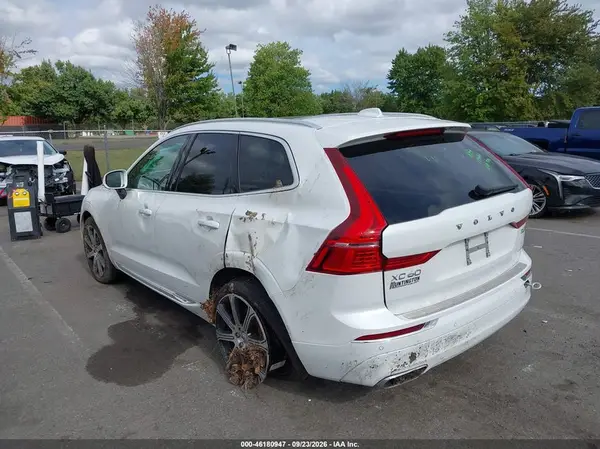 YV4A22RL3L1570819 — 2020 Volvo XC60, фото 3 с аукциона IAAI, Передняя часть