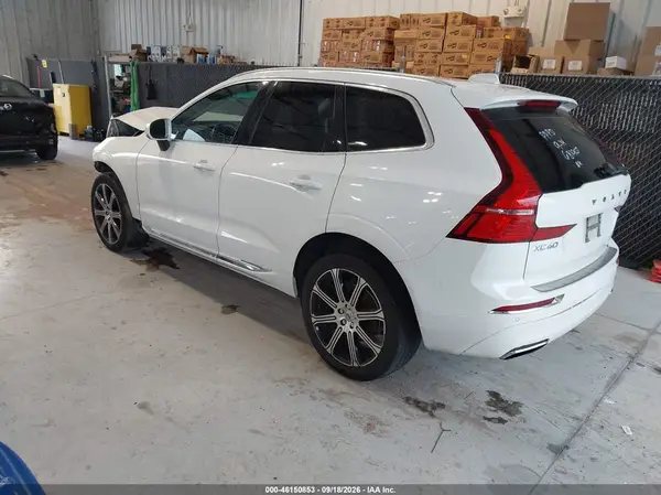YV4102DL9M1681907 — 2021 Volvo XC60, фото 3 с аукциона IAAI 05.10.2026, Передняя часть