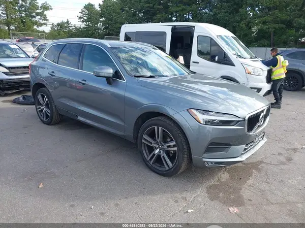 YV4102RK7M1813529 — 2021 Volvo XC60, Передняя часть слева (Left Front), фото до ремонта