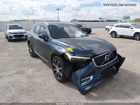 YV4102DL5M1829423 — 2021 Volvo XC60, Передняя часть, фото до ремонта