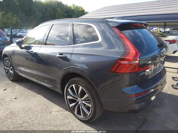 YV4L12RK6N1088612 — 2022 Volvo XC60, фото 3 с аукциона IAAI, Подтопление