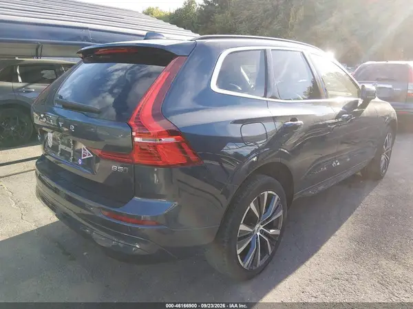 YV4L12RK6N1088612 — 2022 Volvo XC60, фото 4 с аукциона IAAI, Подтопление