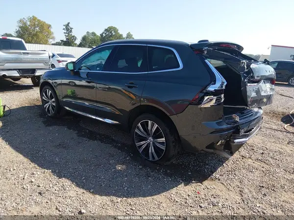 YV4L12DL8N1911461 — 2022 Volvo XC60, фото 3 с аукциона IAAI, Правый бок